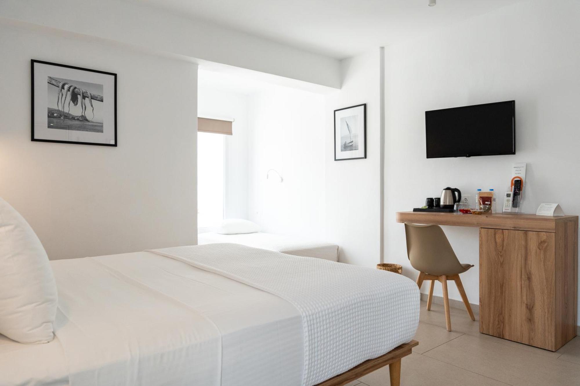 Hotel Sea Breeze 3*